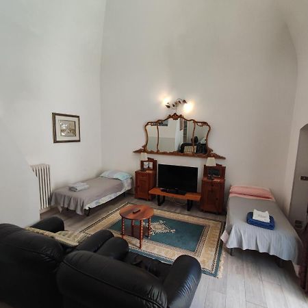 Very Central Apartment, By Shops, Bars, Restaurants Μπάρι Εξωτερικό φωτογραφία